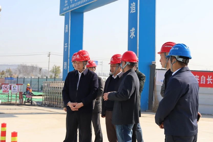 馬鞍山市委副書記、市長葛斌到高端智能節(jié)能泵閥生產(chǎn)基地及研發(fā)中心建設(shè)項目調(diào)研
