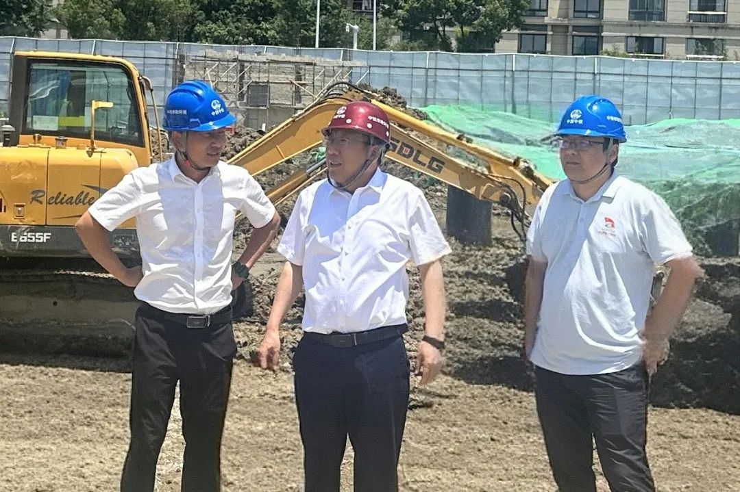 公司黨委書記、董事長李明華到蘇州清樹灣項目檢查指導工作
