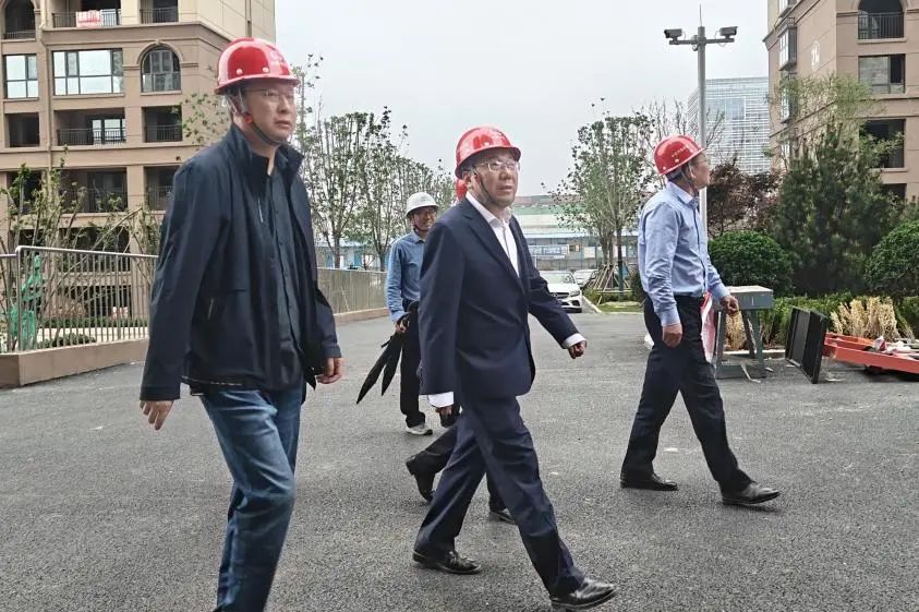 公司黨委書記、董事長李明華一行到煙臺項目、濰坊項目檢查指導工作